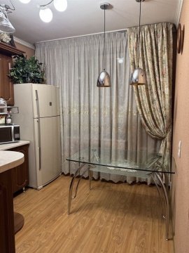 2-к квартира, 3/5 эт., 60м²