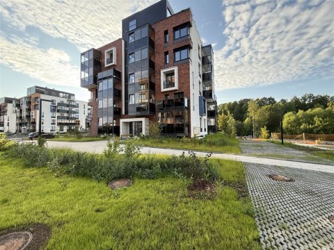 2-к квартира, 2/5 эт., 47м²