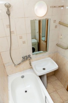 3-к квартира, 5/5 эт., 67м²