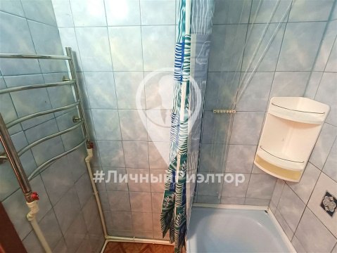 2-к квартира, 1/3 эт., 50м²