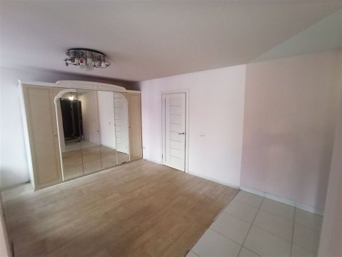 2-к квартира, 8/11 эт., 46м²