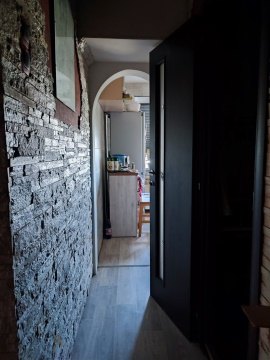 2-к квартира, 5/5 эт., 42м²