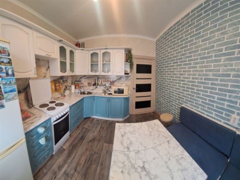 2-к квартира, 6/10 эт., 55м²