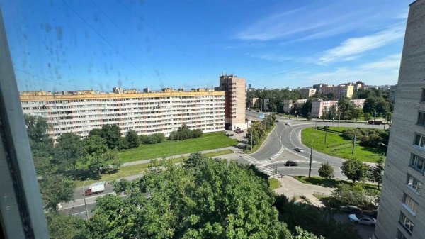 2-к квартира, 10/12 эт., 50м²