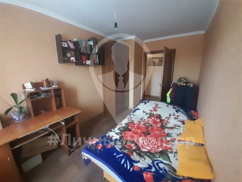 3-к квартира, 5/5 эт., 50м²