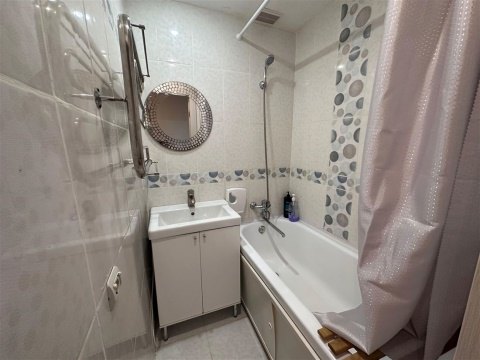 2-к квартира, 5/5 эт., 43м²