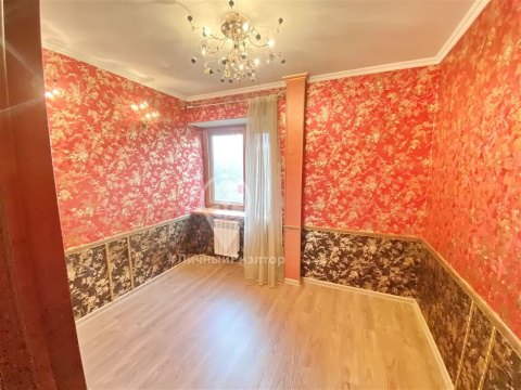 3-к квартира, 4/5 эт., 43м²