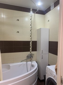 2-к квартира, 1/3 эт., 53м²