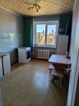3-к квартира, 9/10 эт., 64м²