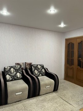 4-к квартира, 5/5 эт., 77м²