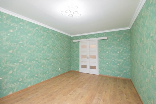 2-к квартира, 8/10 эт., 61м²