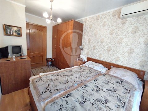 3-к квартира, 4/5 эт., 59м²