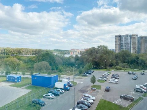 2-к квартира, 6/18 эт., 60м²
