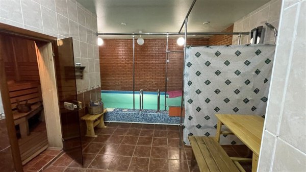 Дом 325м², участок 1 000 сот.