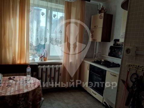 2-к квартира, 2/6 эт., 52м²