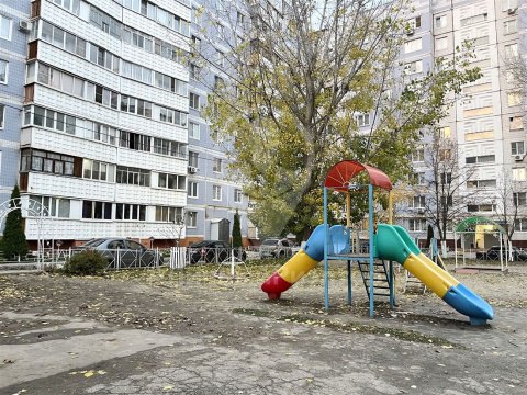 2-к квартира, 3/10 эт., 48м²