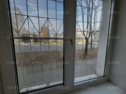 2-к квартира, 1/4 эт., 42м²