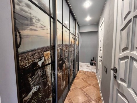 2-к квартира, 4/5 эт., 54м²