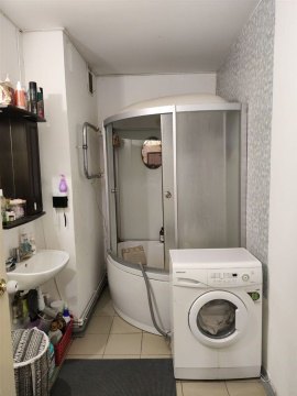 2-к квартира, 3/16 эт., 63м²
