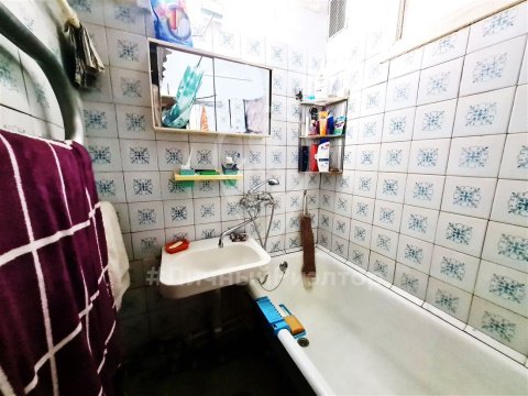 4-к квартира, 1/5 эт., 62м²