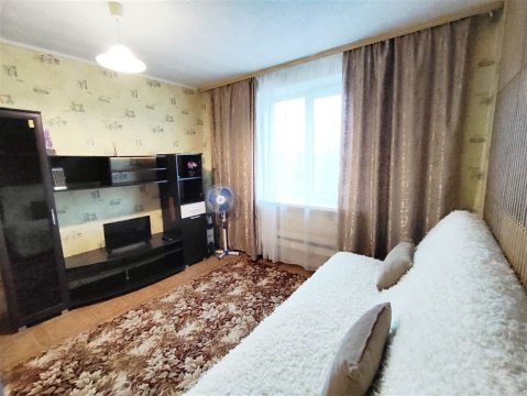2-к квартира, 5/5 эт., 42м²