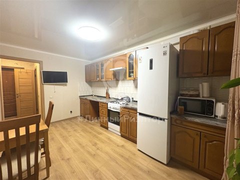 1-к квартира, 10/10 эт., 32м²