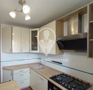 3-к квартира, 1/5 эт., 61м²