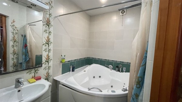 Дом 325м², участок 1 000 сот.
