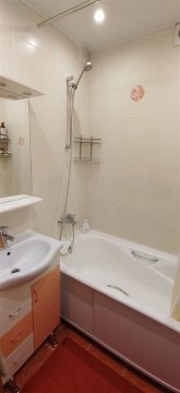 2-к квартира, 3/6 эт., 50м²