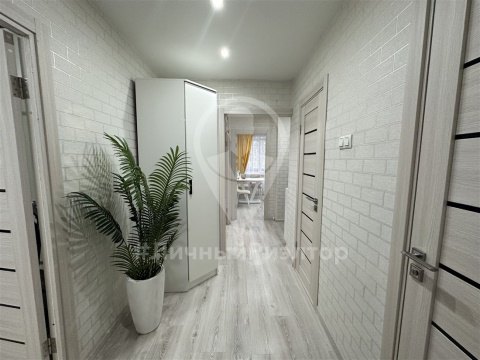 3-к квартира, 5/5 эт., 60м²