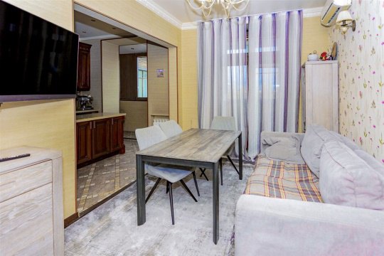 4-к квартира, 8/8 эт., 103м²