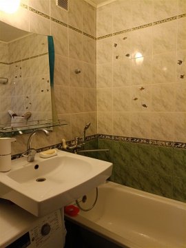 3-к квартира, 4/5 эт., 60м²
