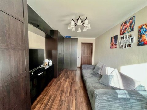 2-к квартира, 4/5 эт., 52м²