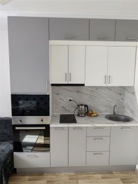 1-к квартира, 3/24 эт., 42м²
