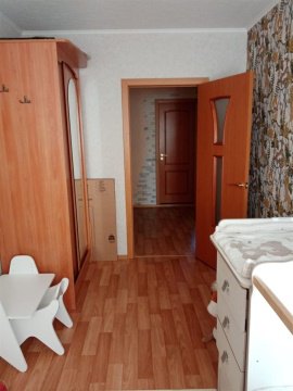 3-к квартира, 5/5 эт., 61м²