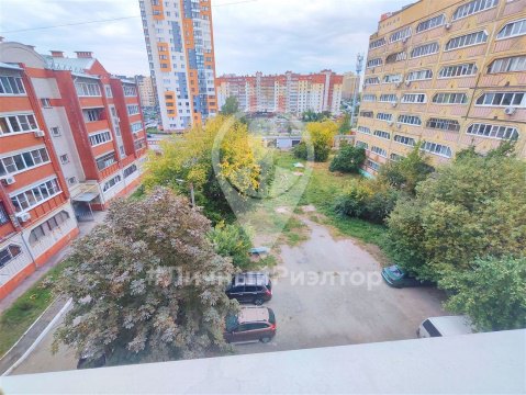 2-к квартира, 5/10 эт., 52м²