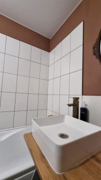 2-к квартира, 13/18 эт., 50м²