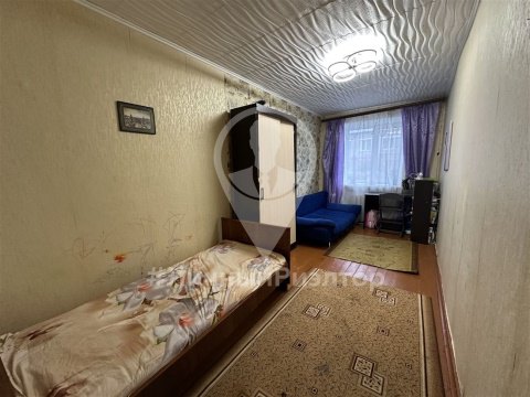 3-к квартира, 1/2 эт., 57м²