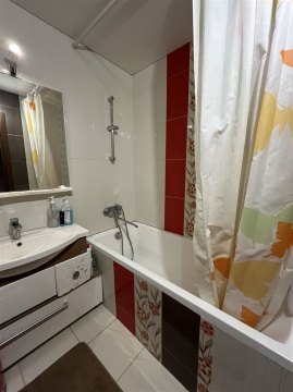 2-к квартира, 7/18 эт., 45м²