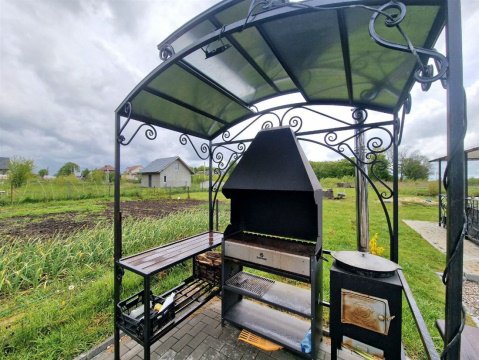 Дом 200м², участок 67 сот.