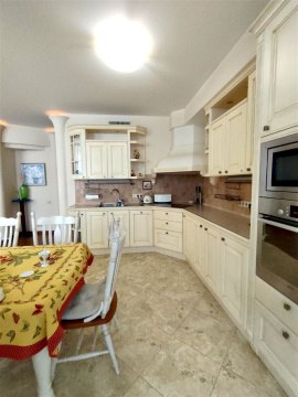 4-к квартира, 5/8 эт., 111м²