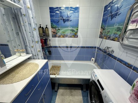 3-к квартира, 5/5 эт., 60м²