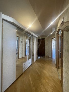 3-к квартира, 6/9 эт., 60м²