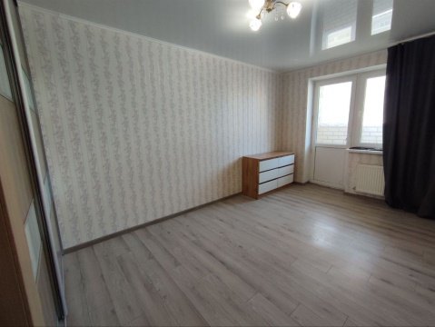 1-к квартира, 10/10 эт., 40м²