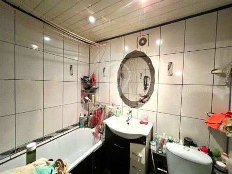 3-к квартира, 1/9 эт., 61м²