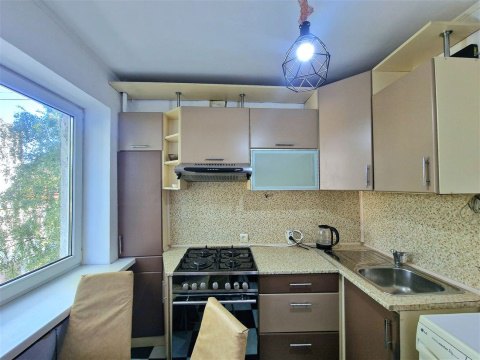 3-к квартира, 4/5 эт., 58м²