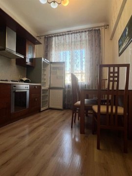 2-к квартира, 2/5 эт., 57м²
