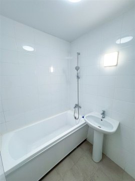 3-к квартира, 3/26 эт., 69м²