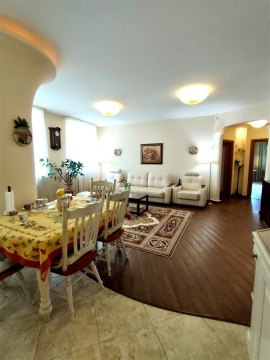 4-к квартира, 5/8 эт., 111м²