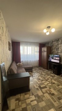 2-к квартира, 10/18 эт., 42м²